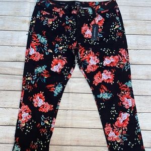 NEW A.N.A. Skinny Ankle Jeans Sz. 33/16P